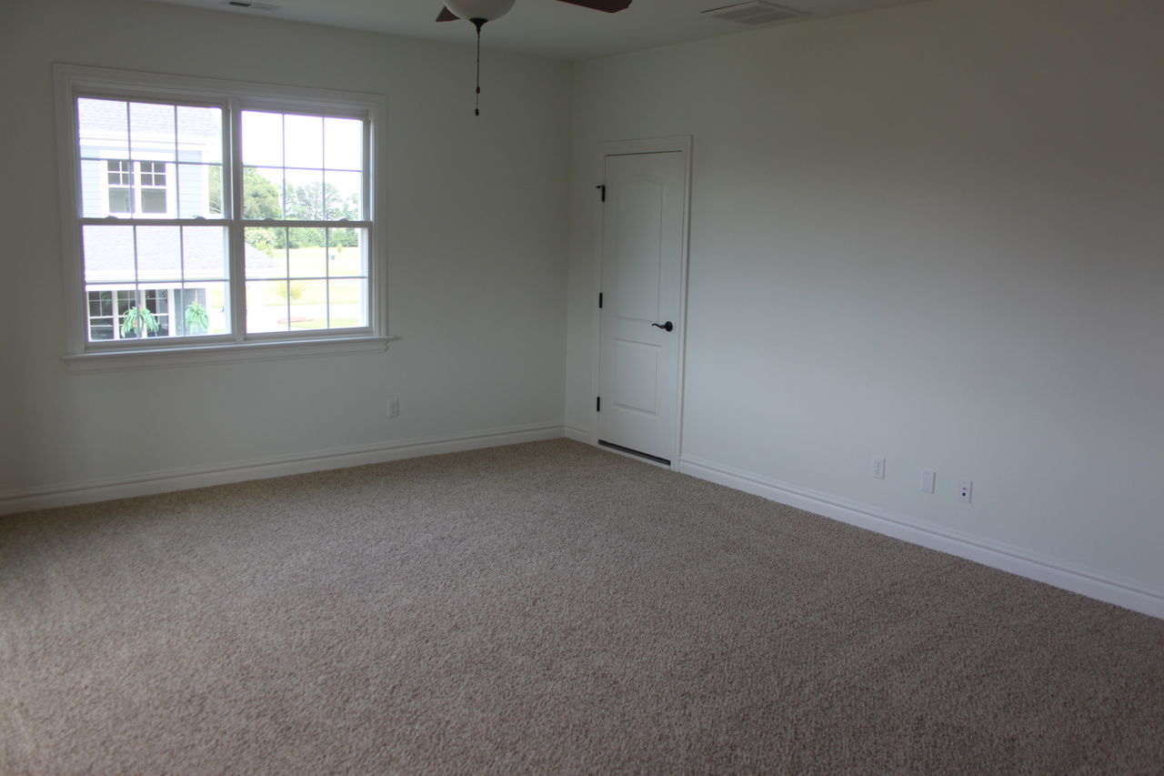 Home For Sale 210 Arlington Place, Carrollton VA Founders Pointe